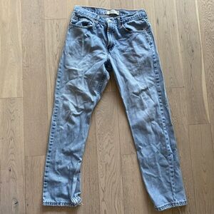 Levi’s light wash jeans
